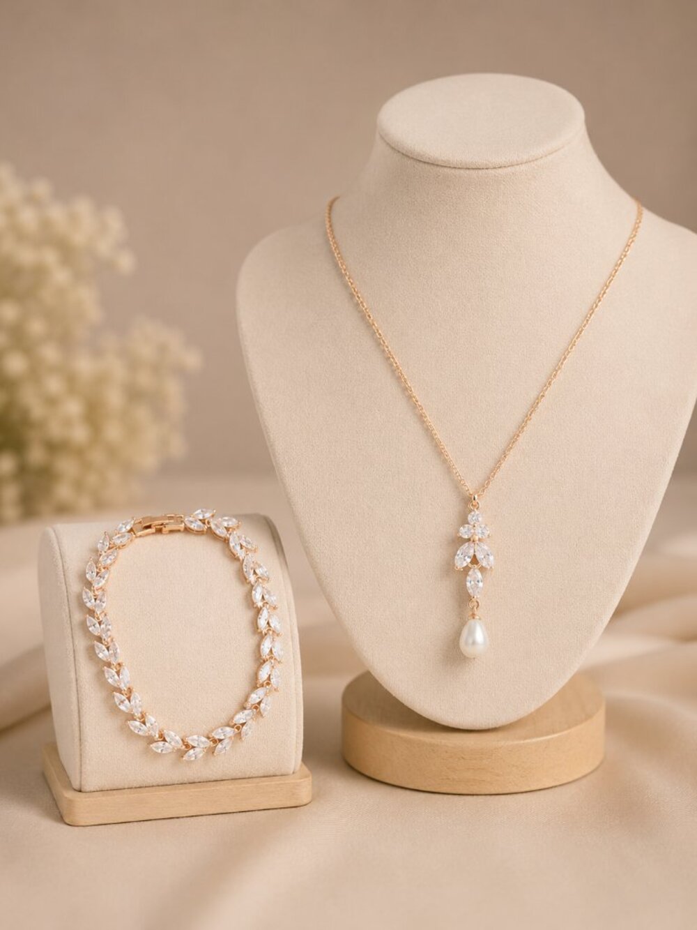 Elegant Red Gold-Tone Crystal & Pearl Jewelry Set ✨ Great for weddings prom or a